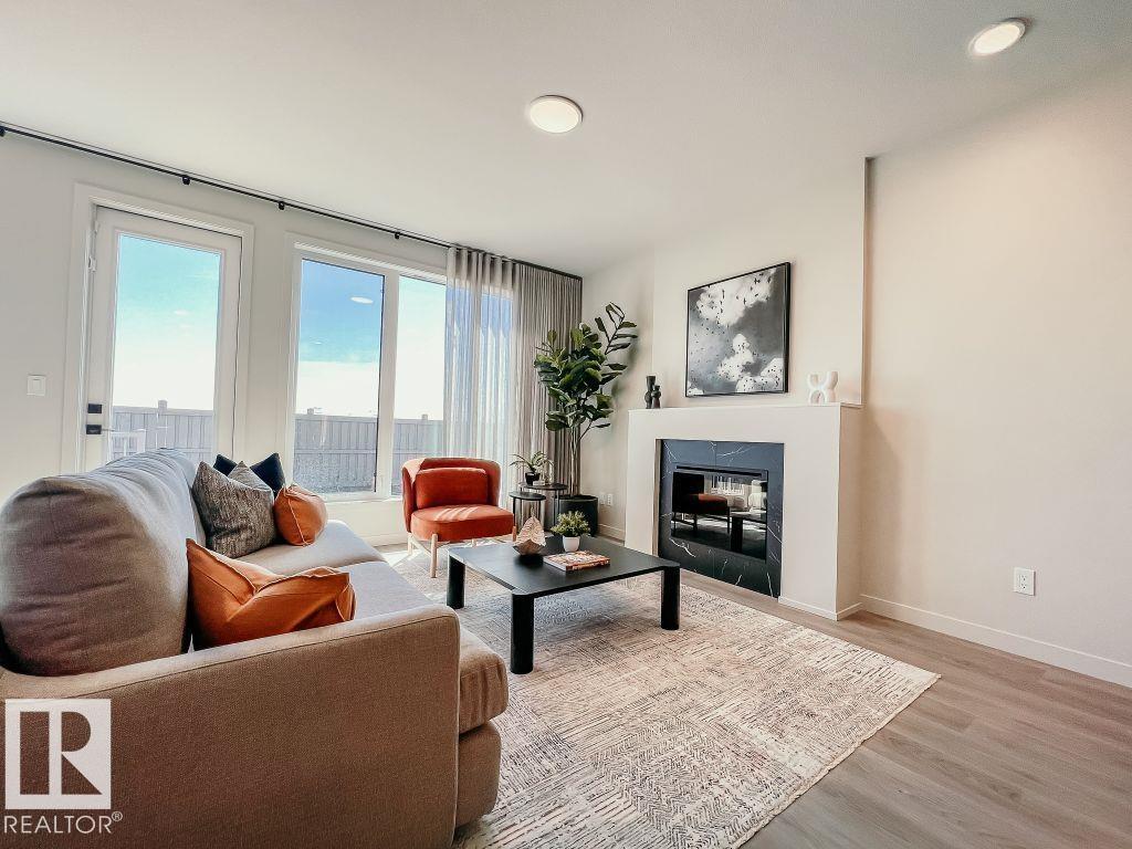 7473 Klapstein Cr Sw, Edmonton, Alberta  T6W 0A6 - Photo 2 - E4452490
