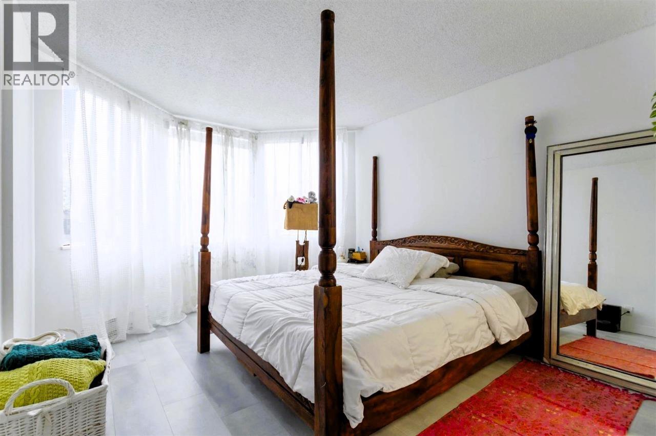 201 6540 BURLINGTON AVENUE, Burnaby, British Columbia