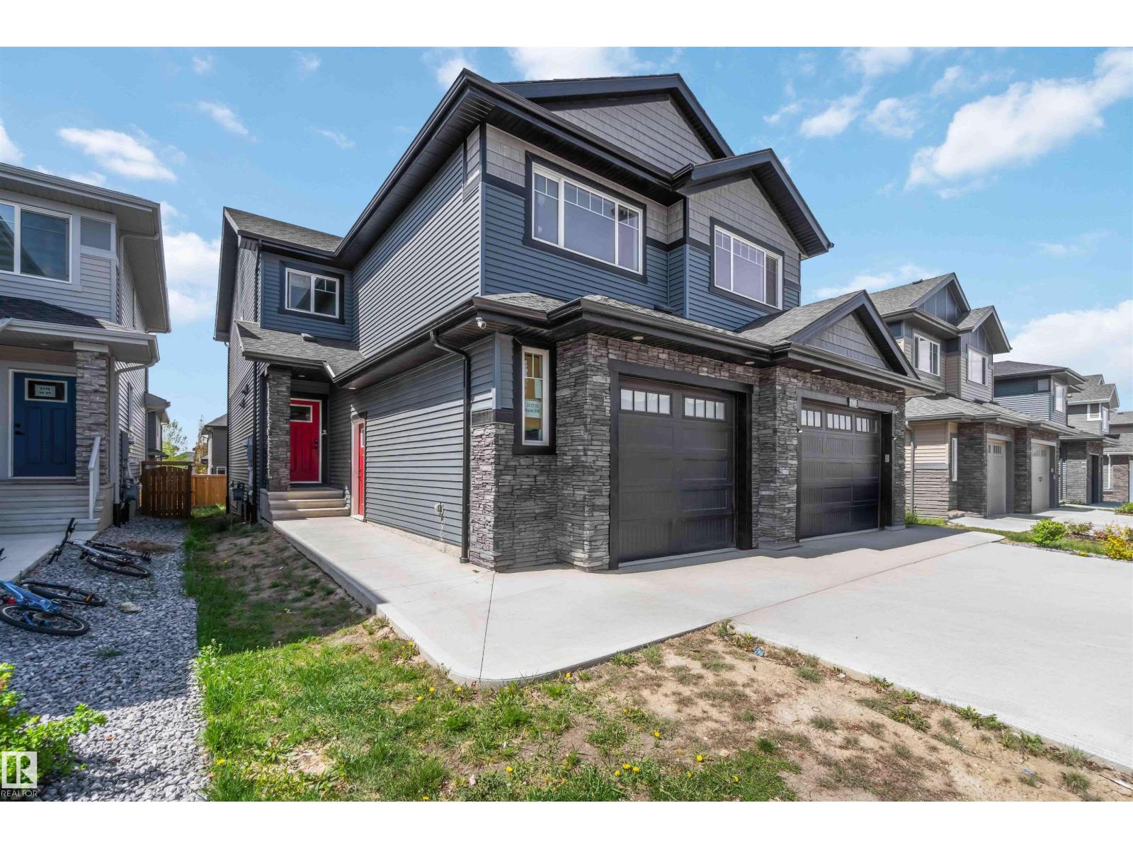 Property at 2172 52 St SW image 2