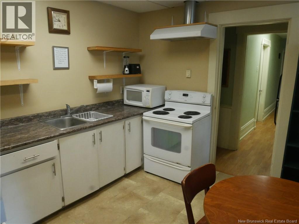 179 Broadway Street, Woodstock, New Brunswick  E7M 1B7 - Photo 6 - NB124564