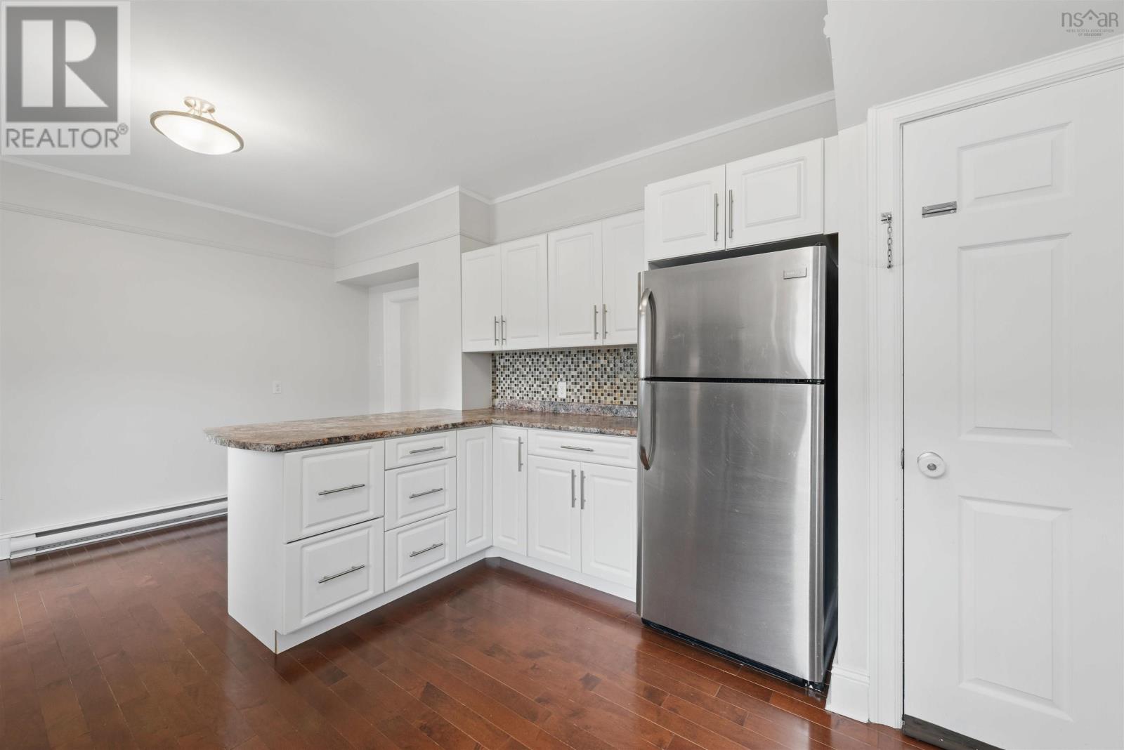 410 St Margarets Bay Road, Halifax, Nova Scotia  B3N 1K1 - Photo 10 - 202508738