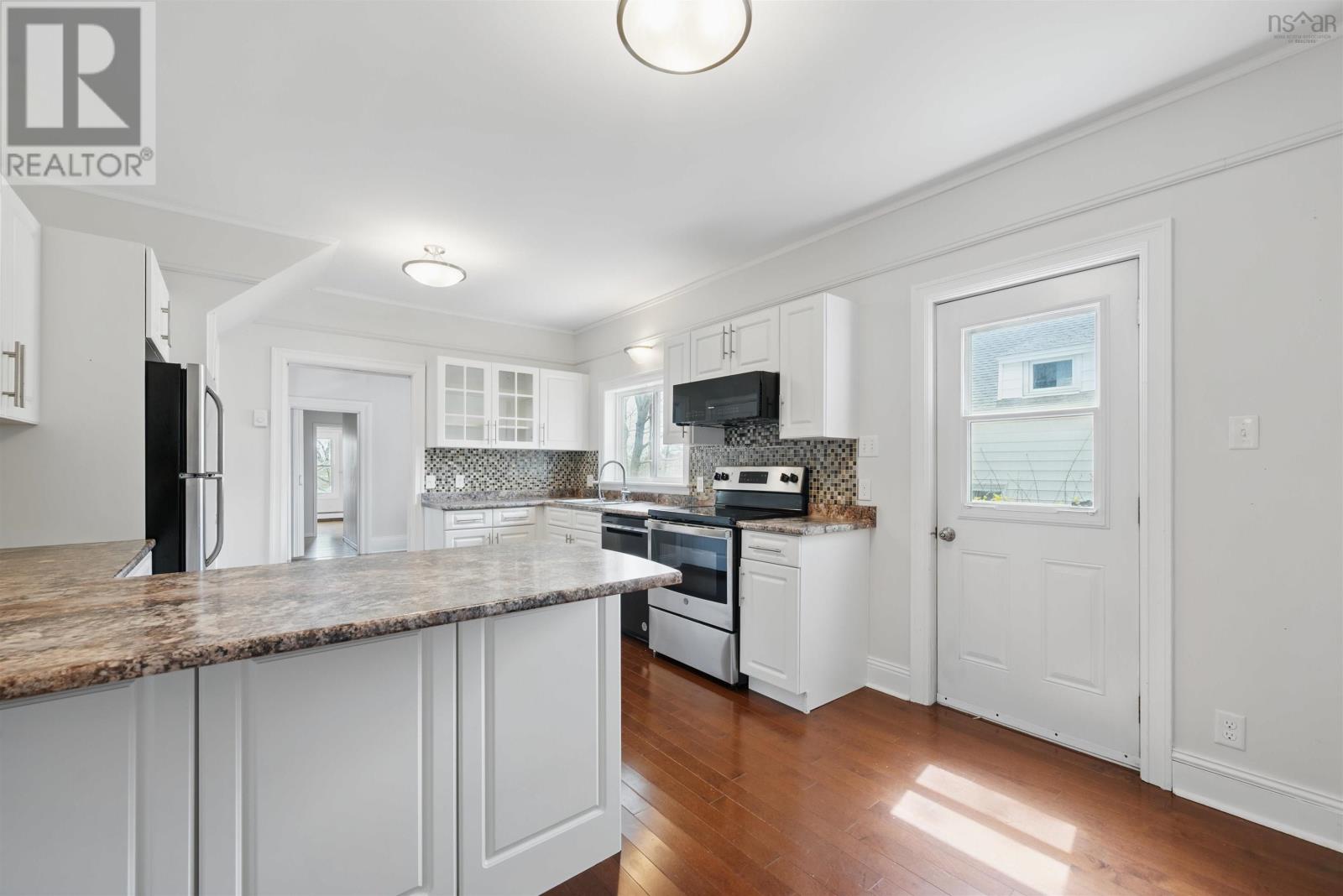410 St Margarets Bay Road, Halifax, Nova Scotia  B3N 1K1 - Photo 8 - 202508738