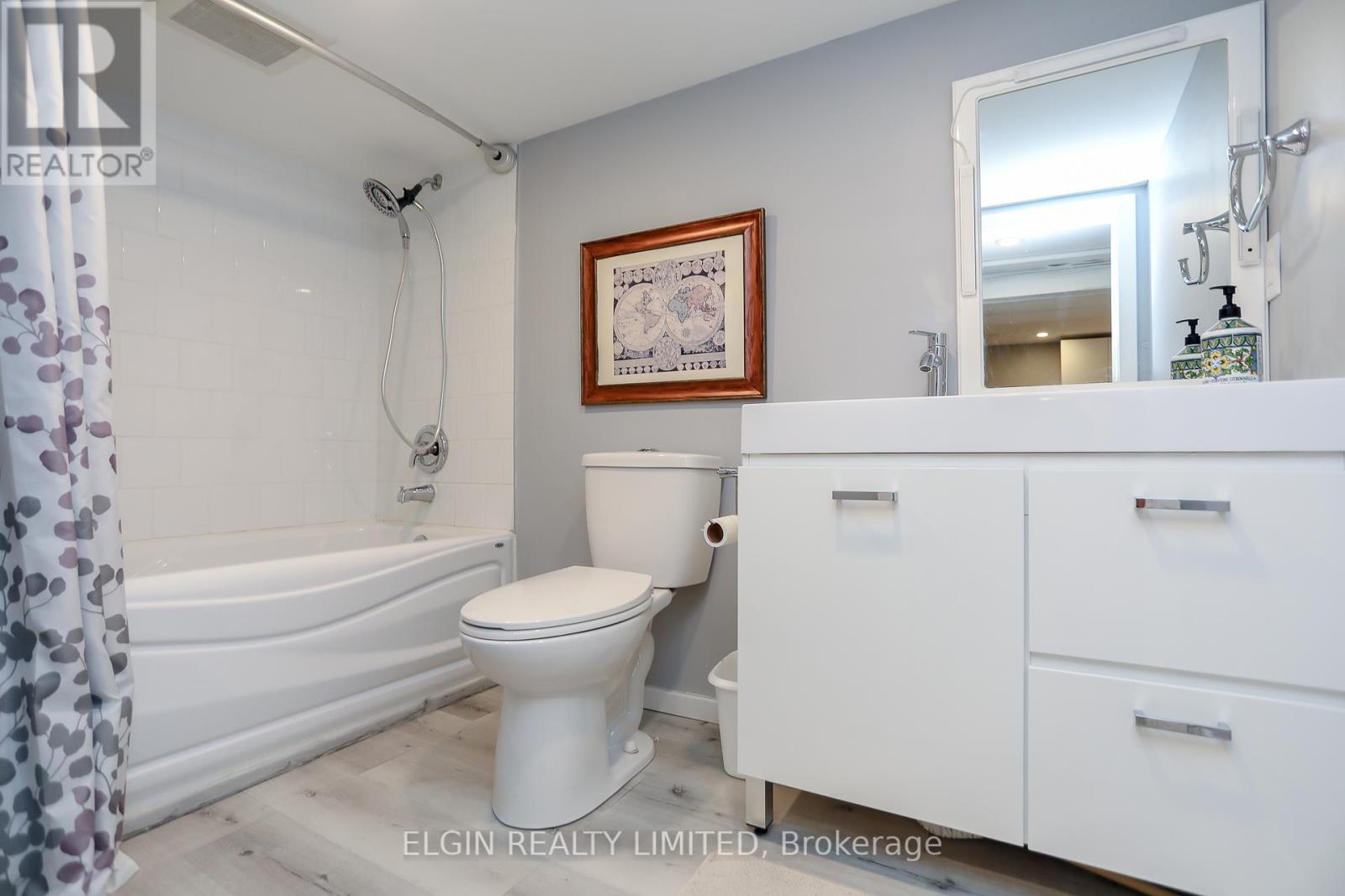 4 Antrim Street, St. Thomas, Ontario  N5P 1S3 - Photo 19 - X12338698