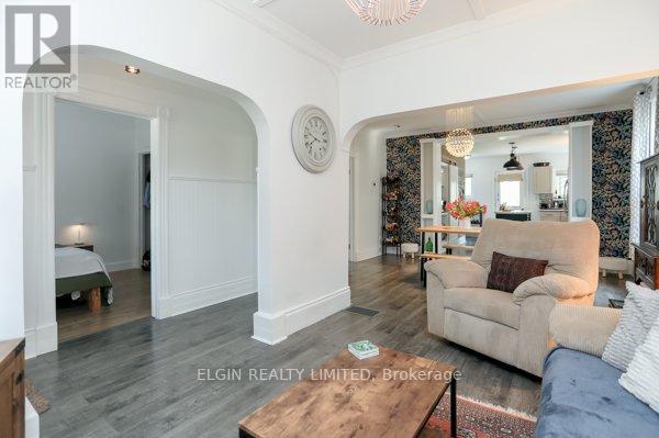 4 Antrim Street, St. Thomas, Ontario  N5P 1S3 - Photo 7 - X12338698