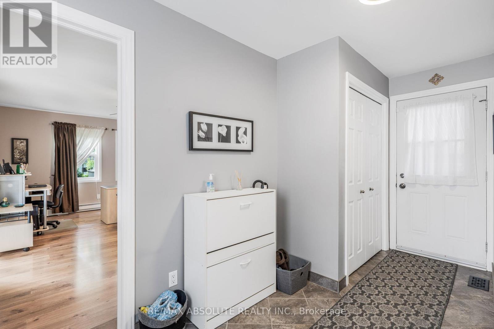 1727 Chene Street, Clarence-Rockland, Ontario  K4K 1K5 - Photo 3 - X12338685
