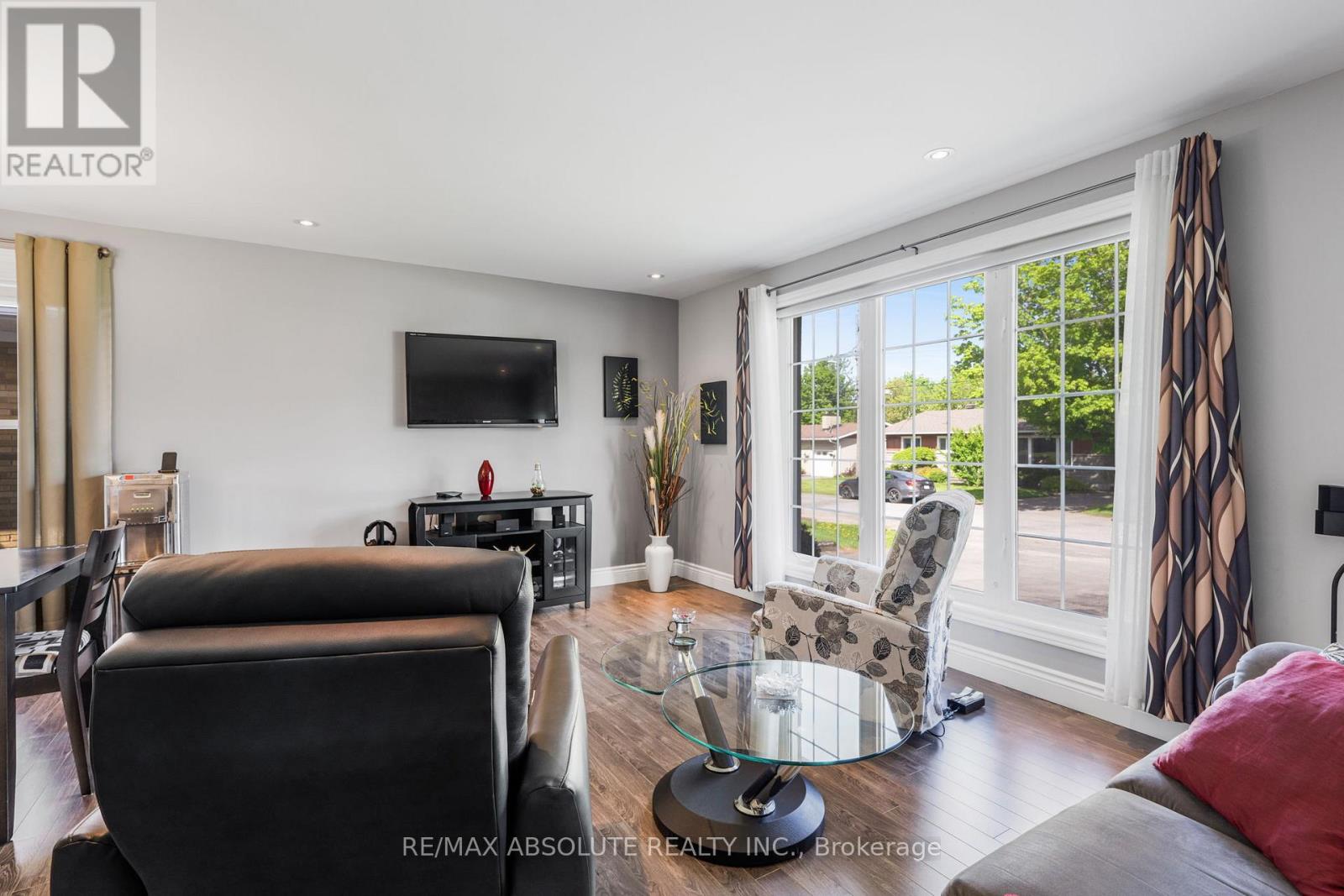1727 Chene Street, Clarence-Rockland, Ontario  K4K 1K5 - Photo 5 - X12338685