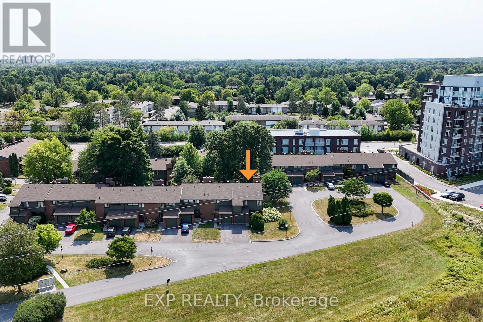 Property at 36 BETHUNE WAY image 2