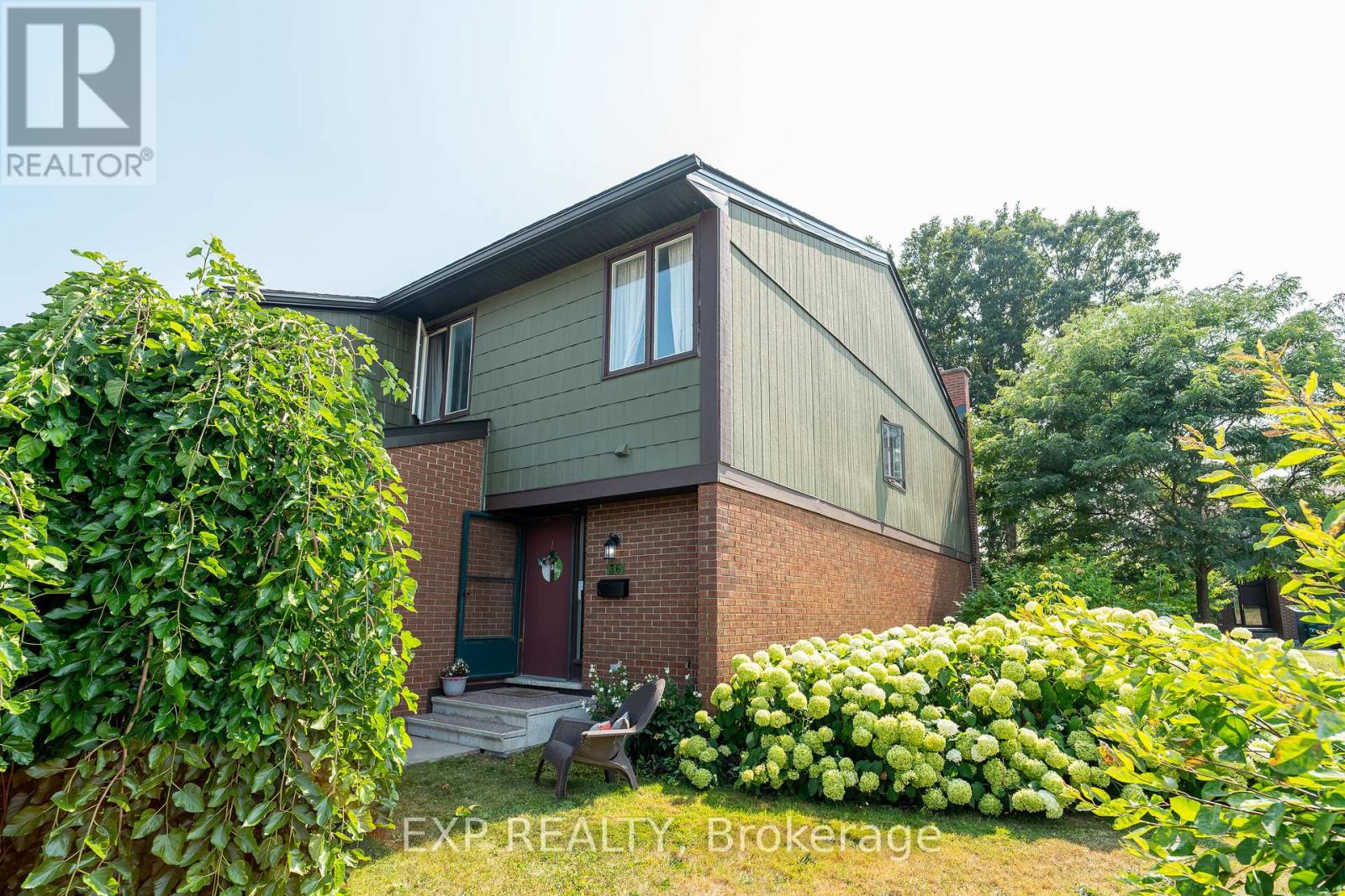 Property at 36 BETHUNE WAY image 4