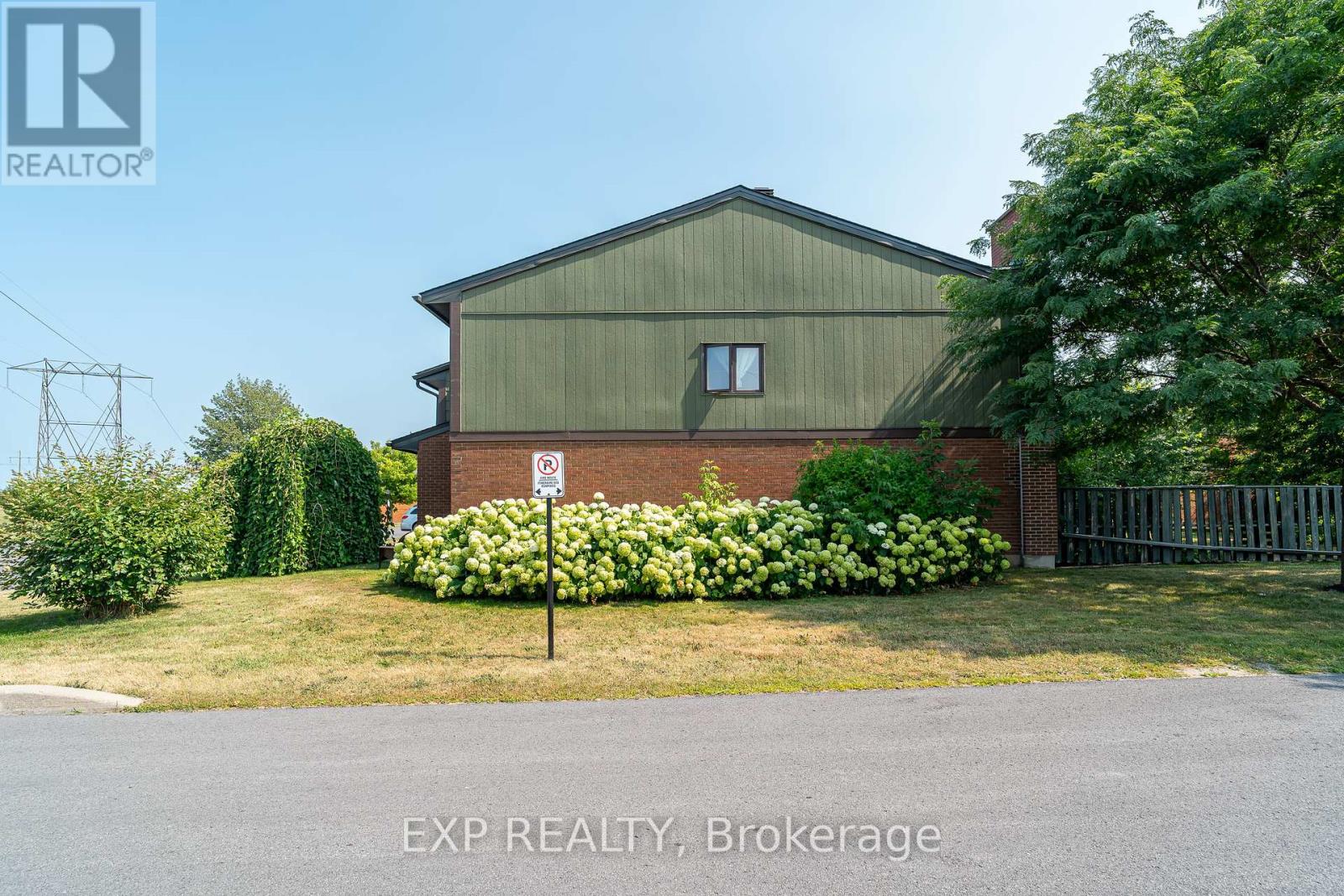 Property at 36 BETHUNE WAY image 5
