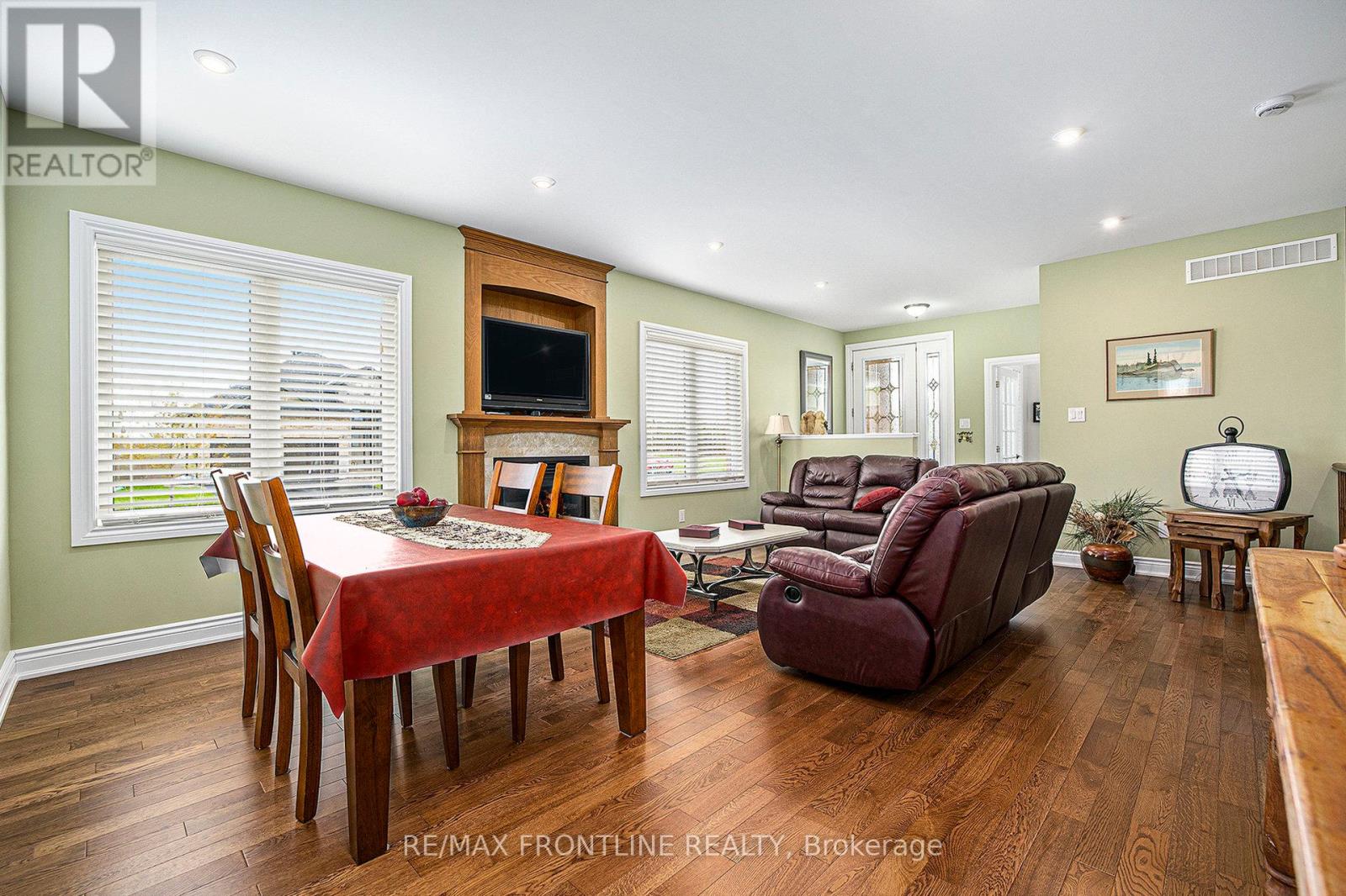 50 Perthmore Street, Perth, Ontario  K7H 3P6 - Photo 8 - X12338678