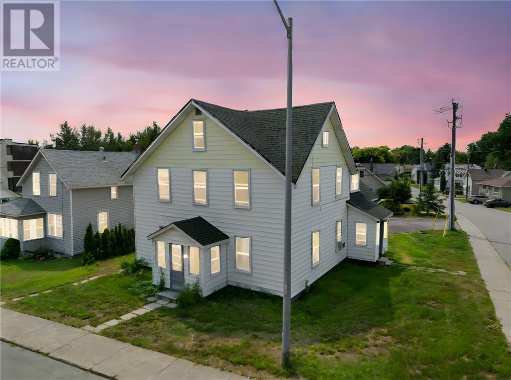 64 Balsam Street, Copper Cliff, Ontario  P0M 1N0 - Photo 4 - 2122638