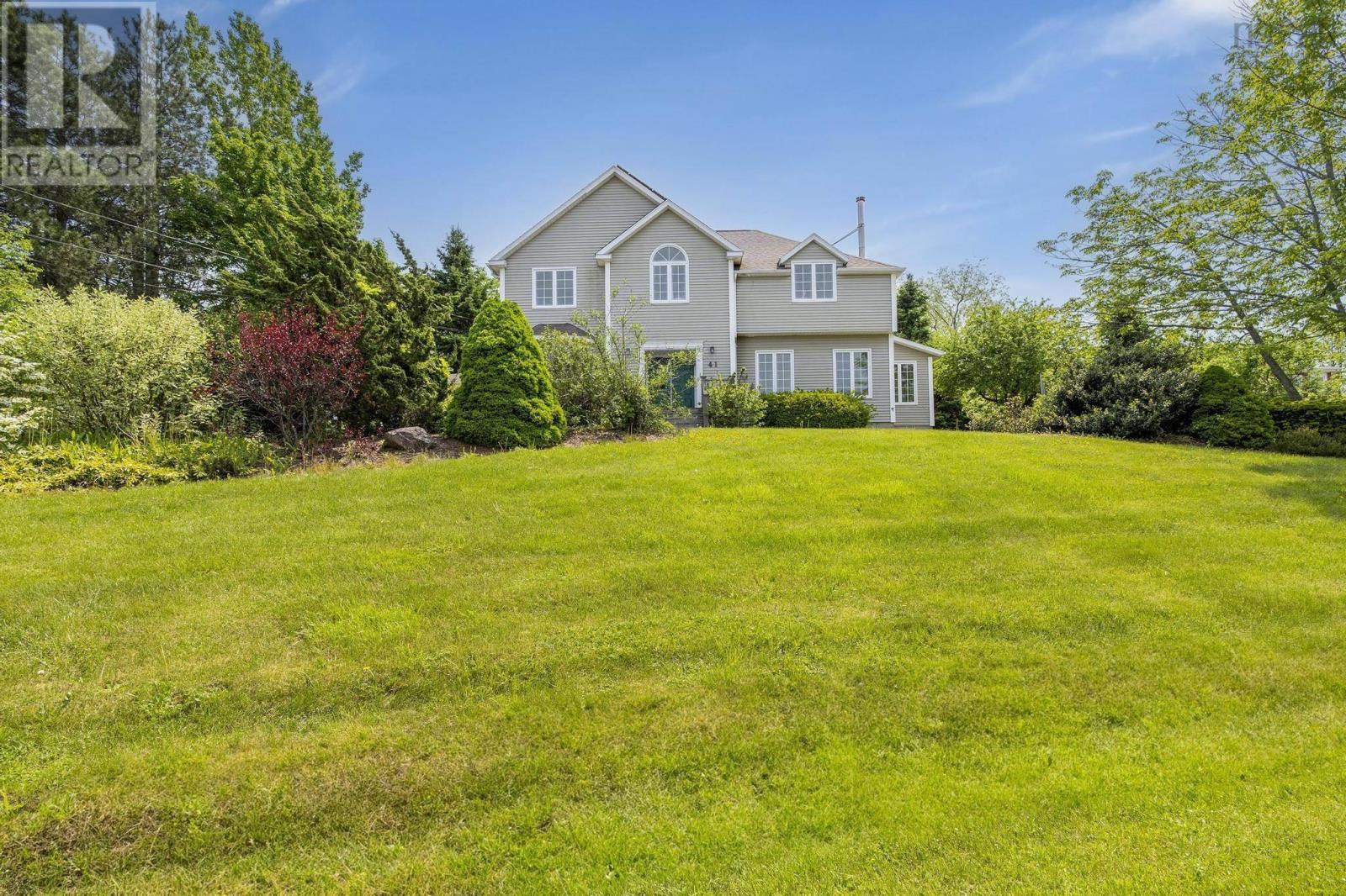 41 Fowler Street, Wolfville, Nova Scotia  B4P 1M5 - Photo 1 - 202513898