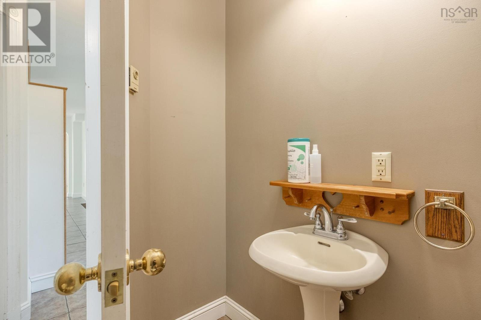 41 Fowler Street, Wolfville, Nova Scotia  B4P 1M5 - Photo 49 - 202513898