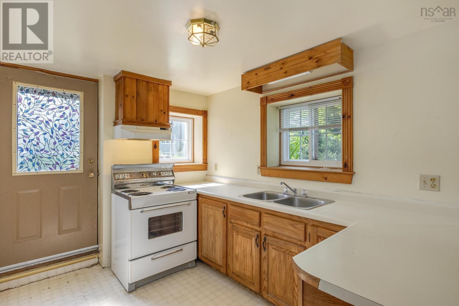 41 Fowler Street, Wolfville, Nova Scotia  B4P 1M5 - Photo 48 - 202513898