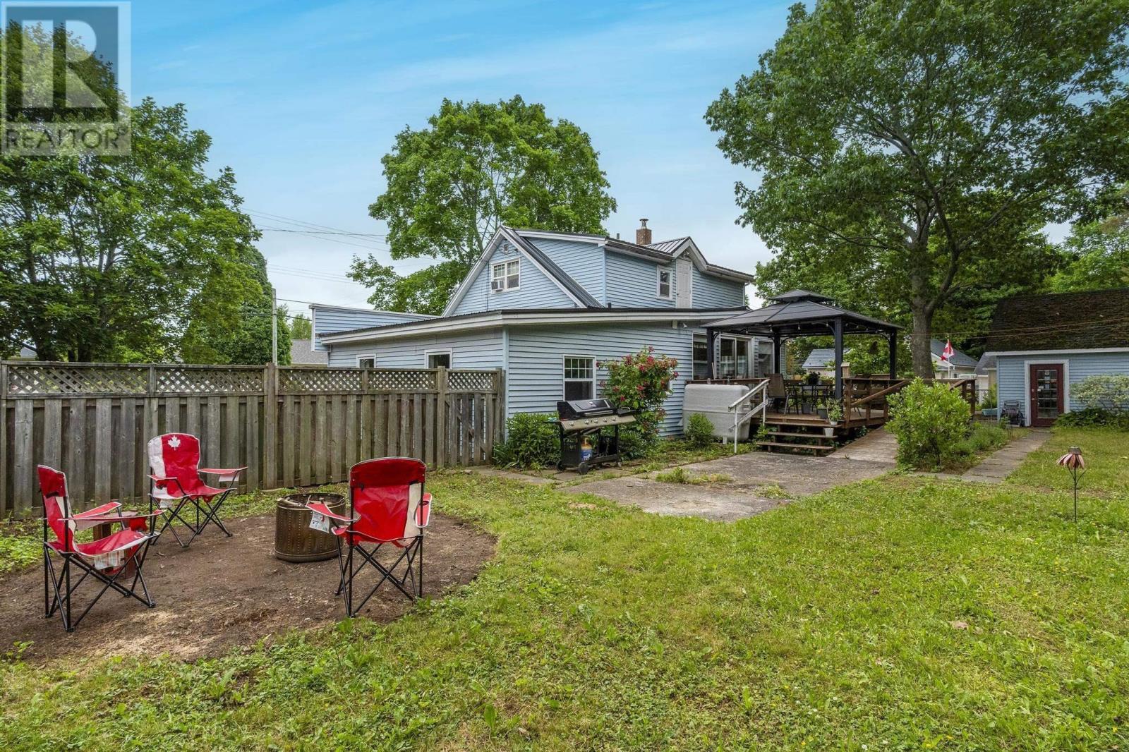 105 Orchard Street, Berwick, Nova Scotia  B0P 1E0 - Photo 2 - 202516813