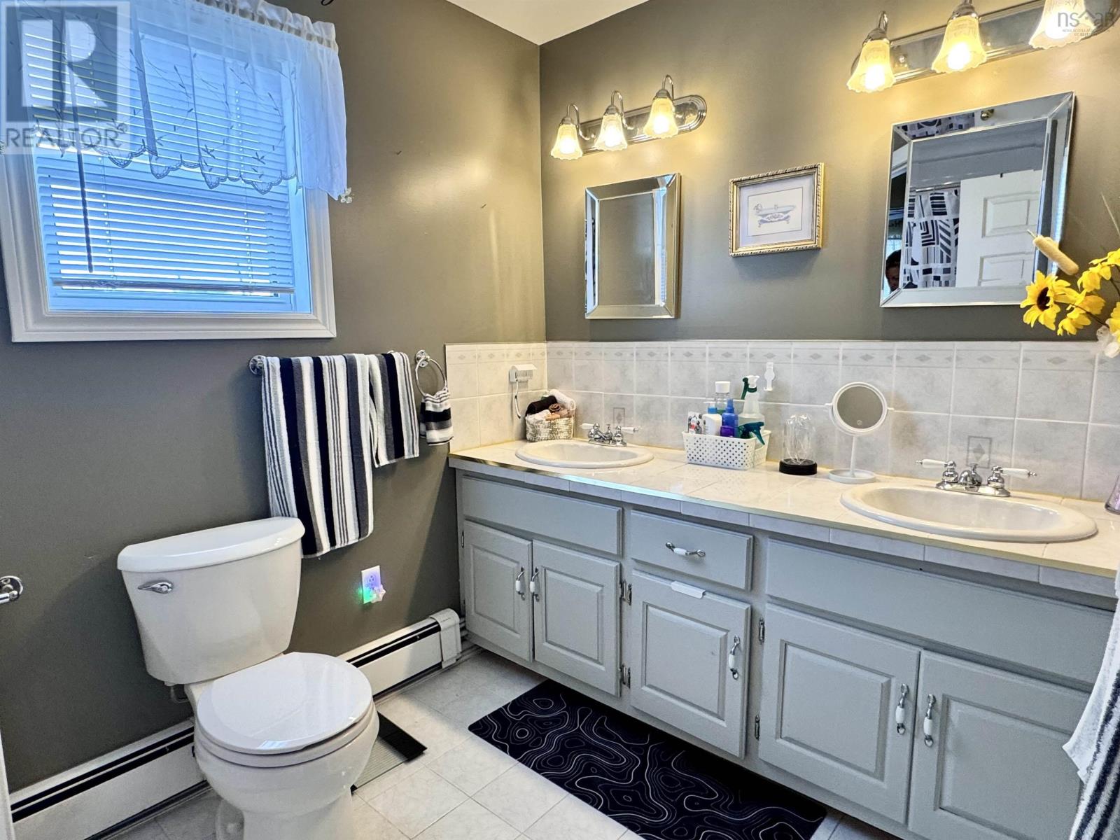 25 Roost Street, Glace Bay, Nova Scotia  B1A 5K1 - Photo 12 - 202520303