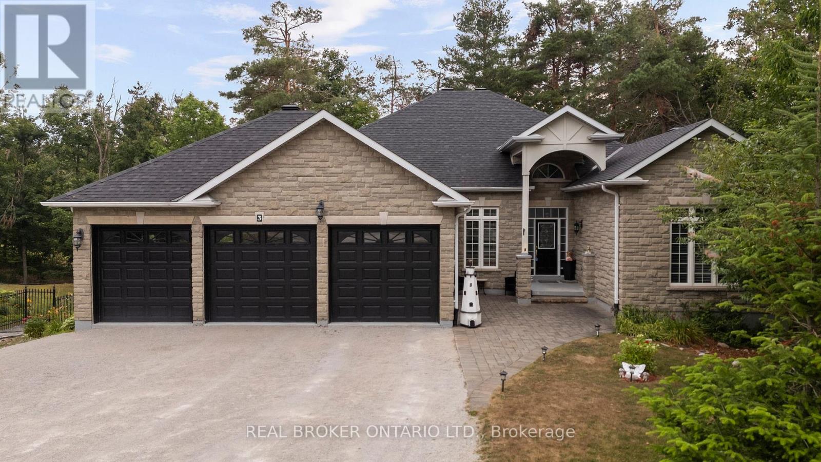 Property at 3 BRIDLE PATH image 1
