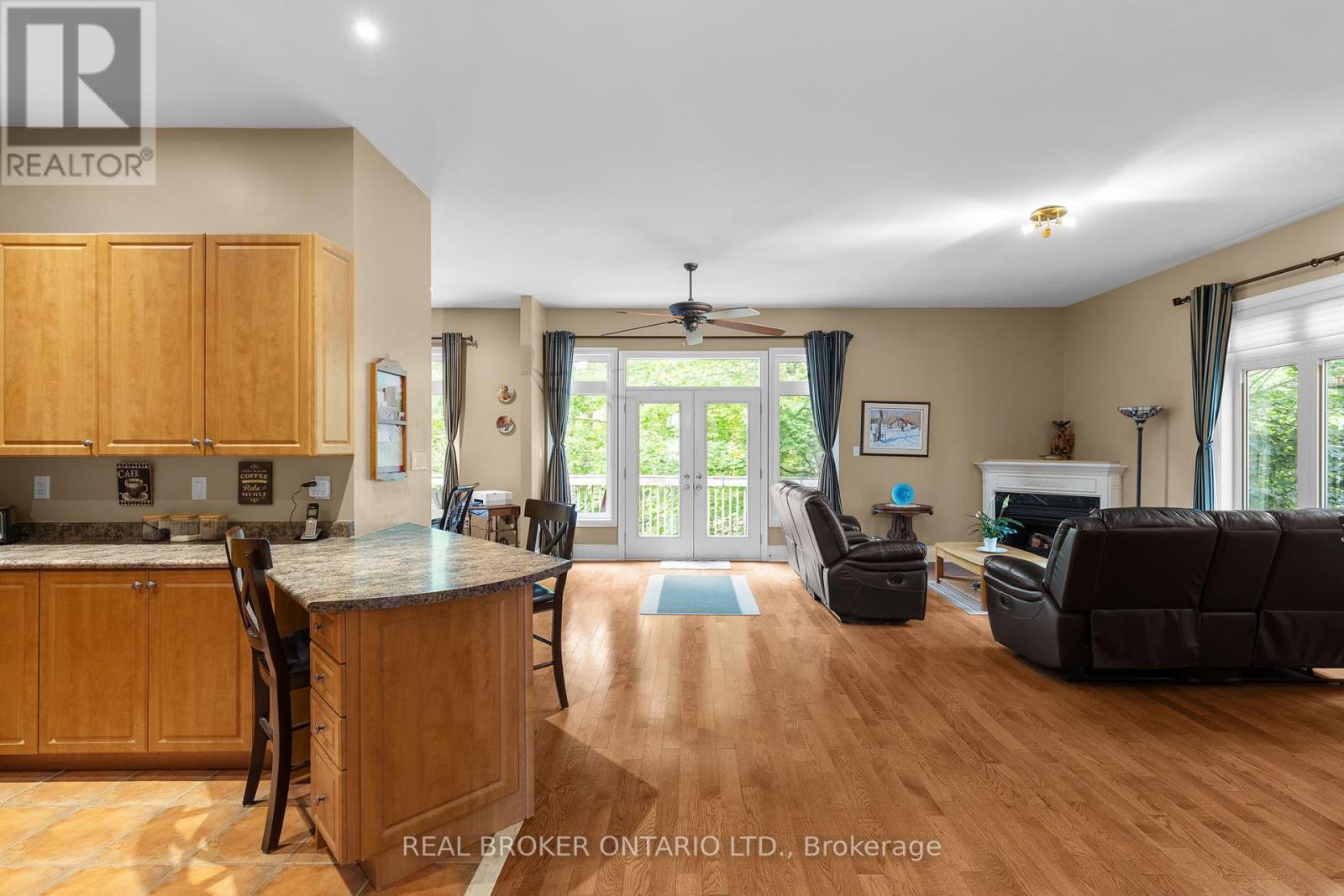 3 Bridle Path, Oro-Medonte, Ontario  L0L 2L0 - Photo 13 - S12338692