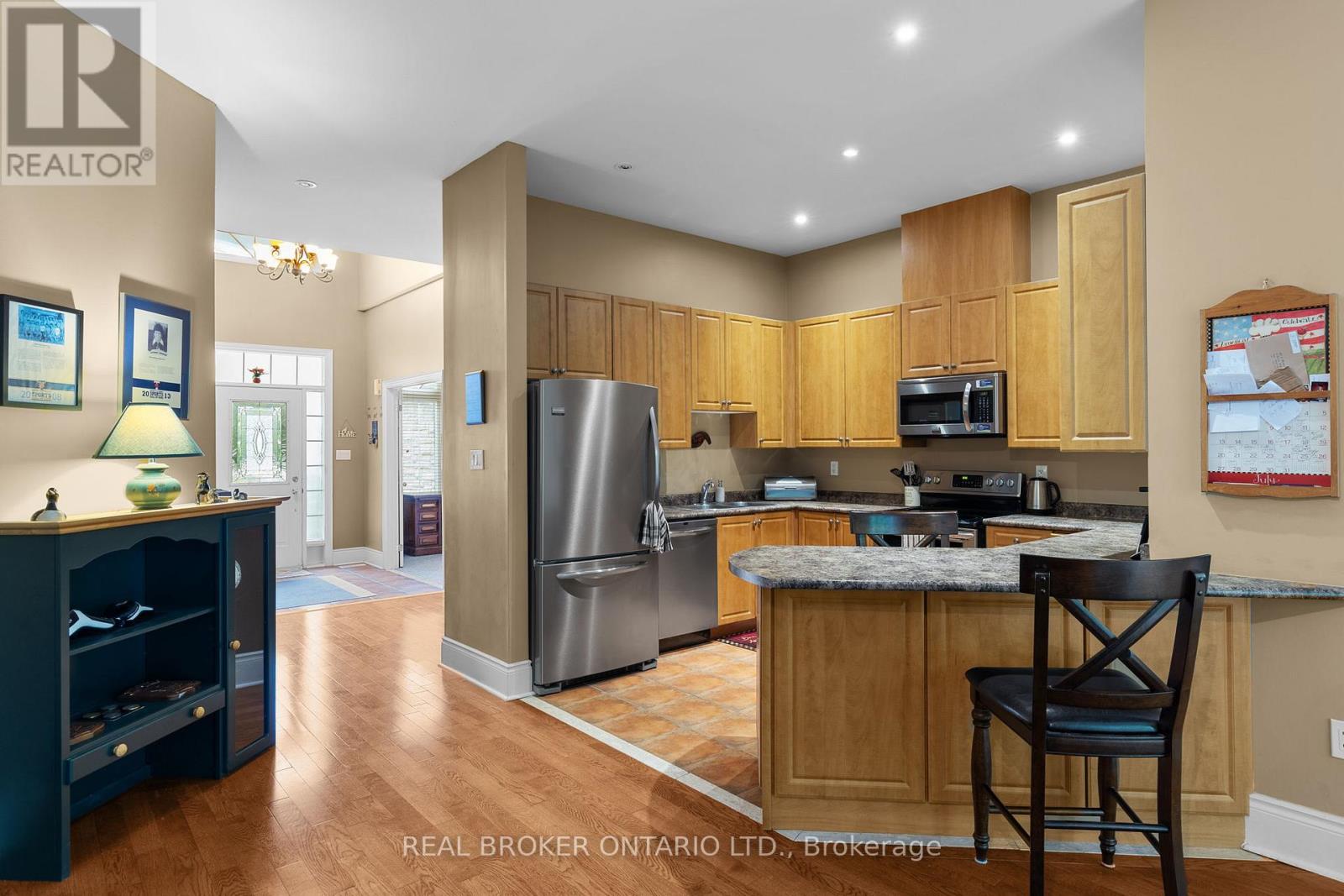 3 Bridle Path, Oro-Medonte, Ontario  L0L 2L0 - Photo 16 - S12338692