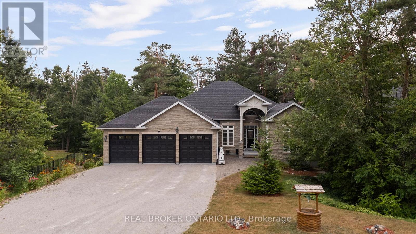 Property at 3 BRIDLE PATH image 2