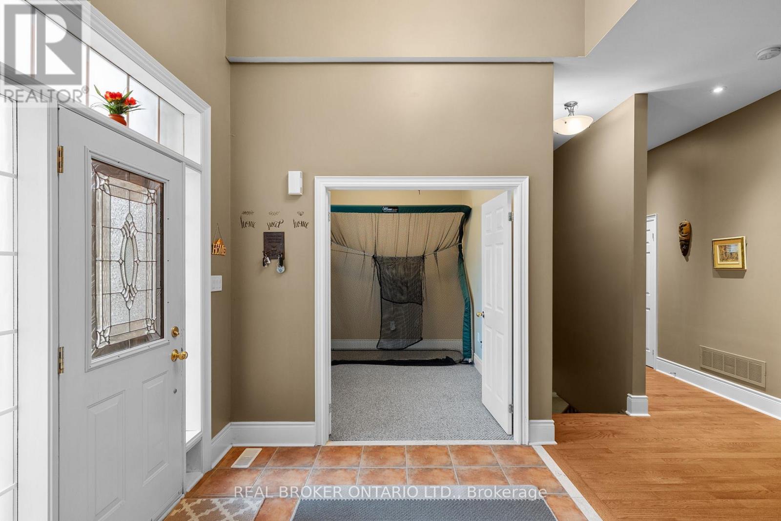 3 Bridle Path, Oro-Medonte, Ontario  L0L 2L0 - Photo 6 - S12338692