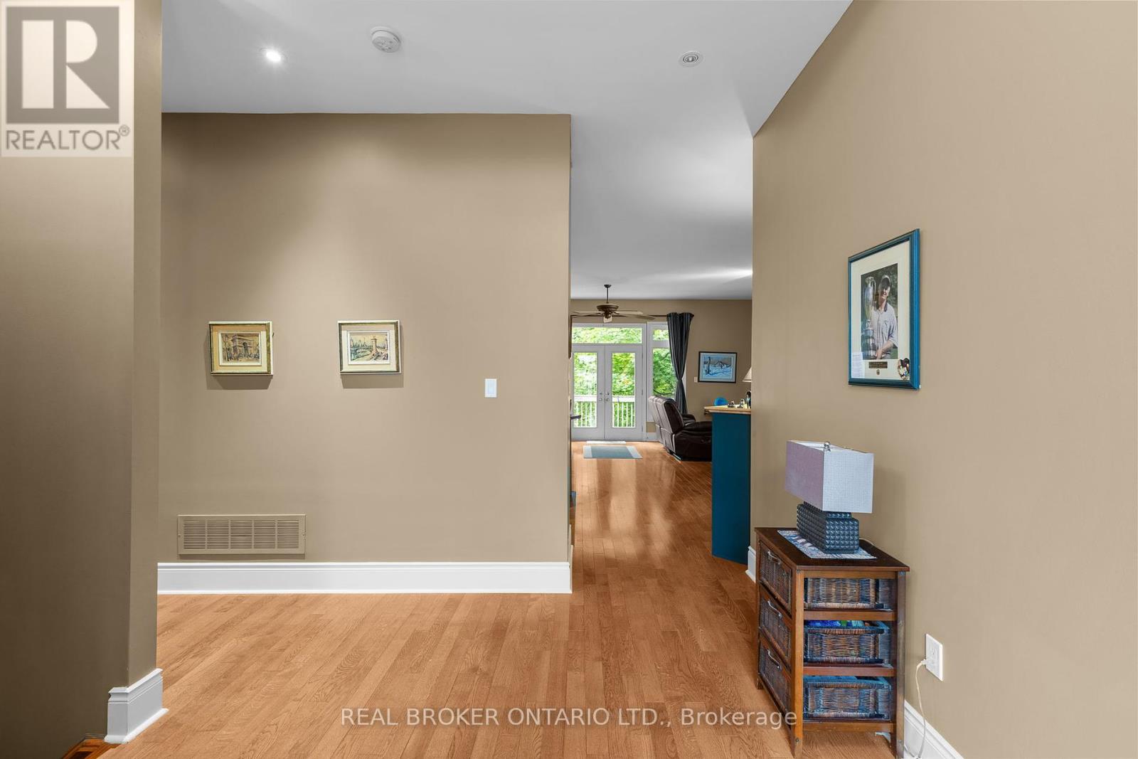 3 Bridle Path, Oro-Medonte, Ontario  L0L 2L0 - Photo 7 - S12338692