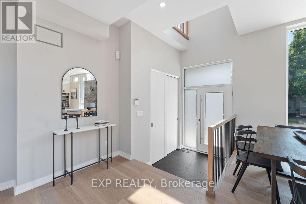 Property at 261 DOVERCOURT AVENUE image 5