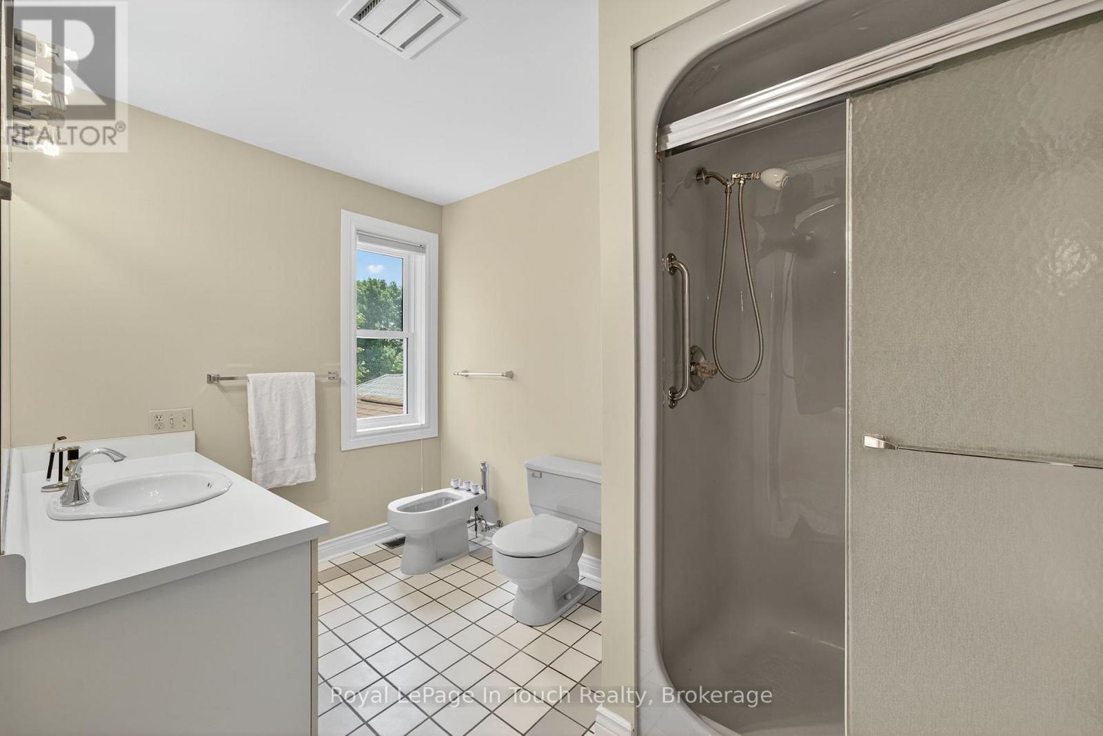 56 Robert Street E, Penetanguishene, Ontario  L9M 1K7 - Photo 20 - S12338722