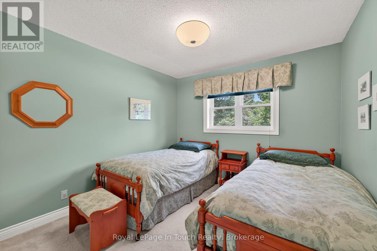 56 Robert Street E, Penetanguishene, Ontario  L9M 1K7 - Photo 24 - S12338722