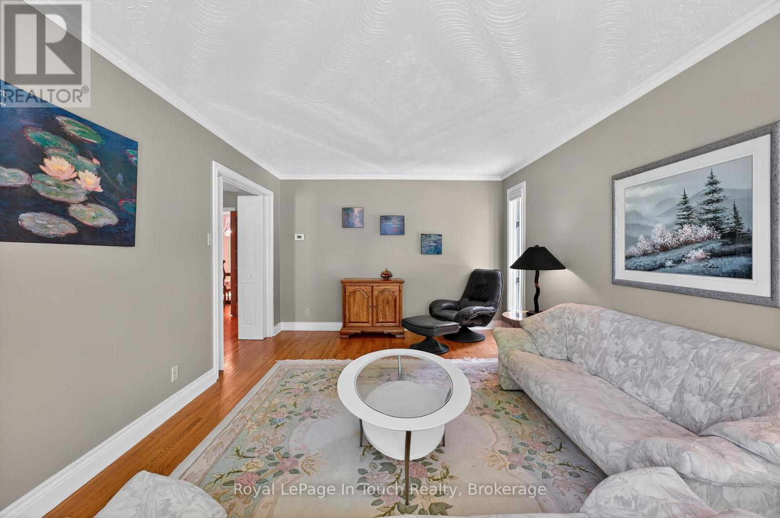 56 Robert Street E, Penetanguishene, Ontario  L9M 1K7 - Photo 6 - S12338722