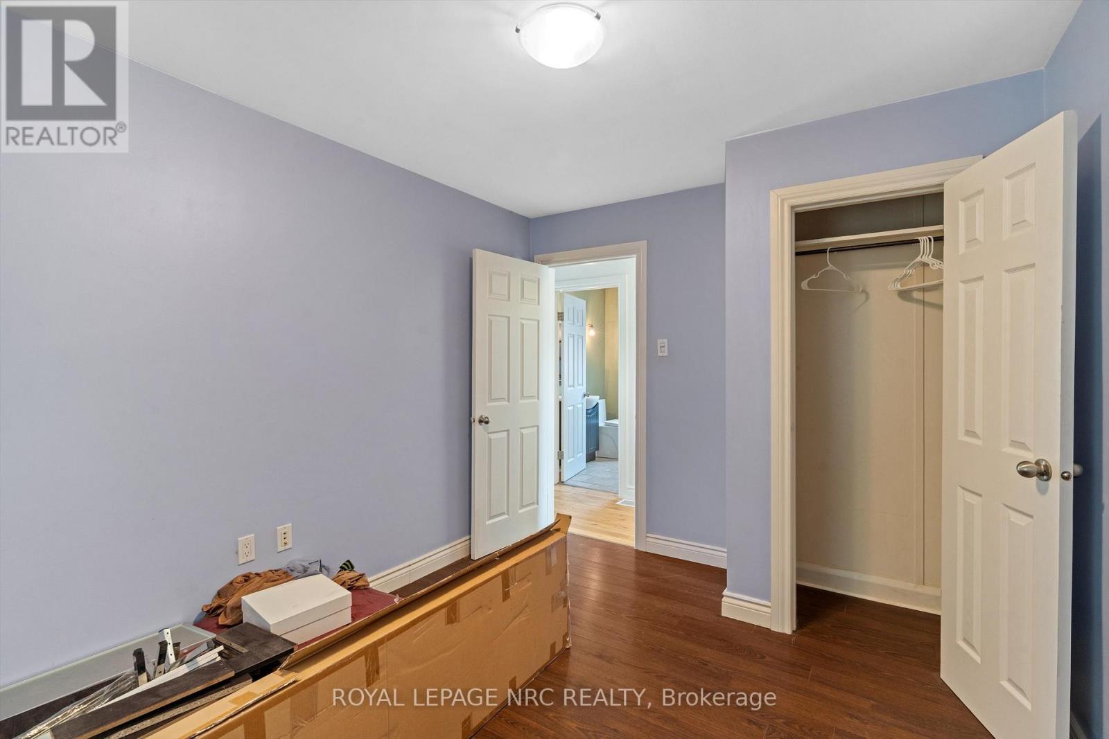 19 Seymour Avenue, St. Catharines, Ontario  L2P 1A3 - Photo 13 - X12338248