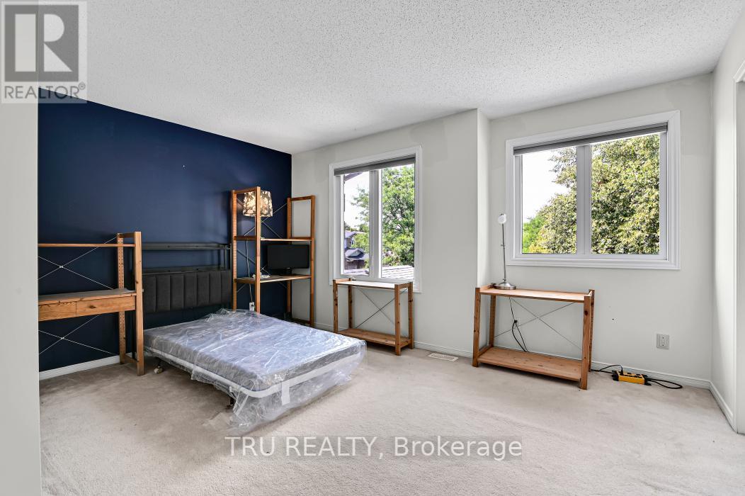 40 Baton Court, Ottawa, Ontario  K2L 4C8 - Photo 20 - X12338231