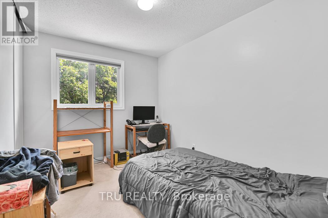 40 Baton Court, Ottawa, Ontario  K2L 4C8 - Photo 23 - X12338231