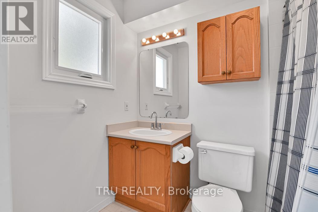 40 Baton Court, Ottawa, Ontario  K2L 4C8 - Photo 22 - X12338231