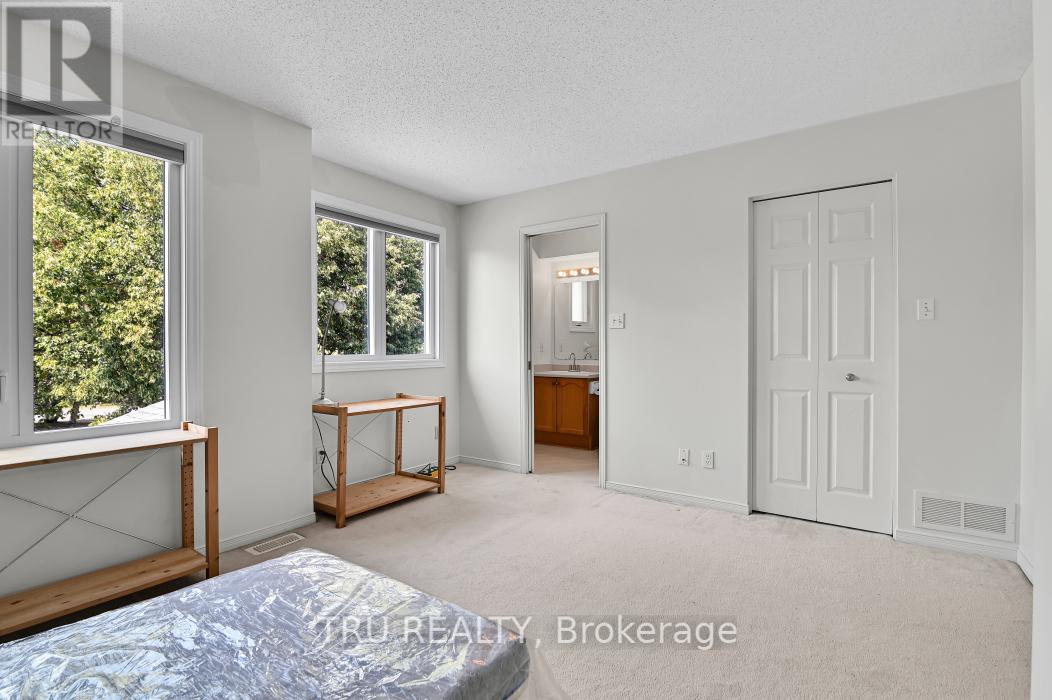 40 Baton Court, Ottawa, Ontario  K2L 4C8 - Photo 21 - X12338231