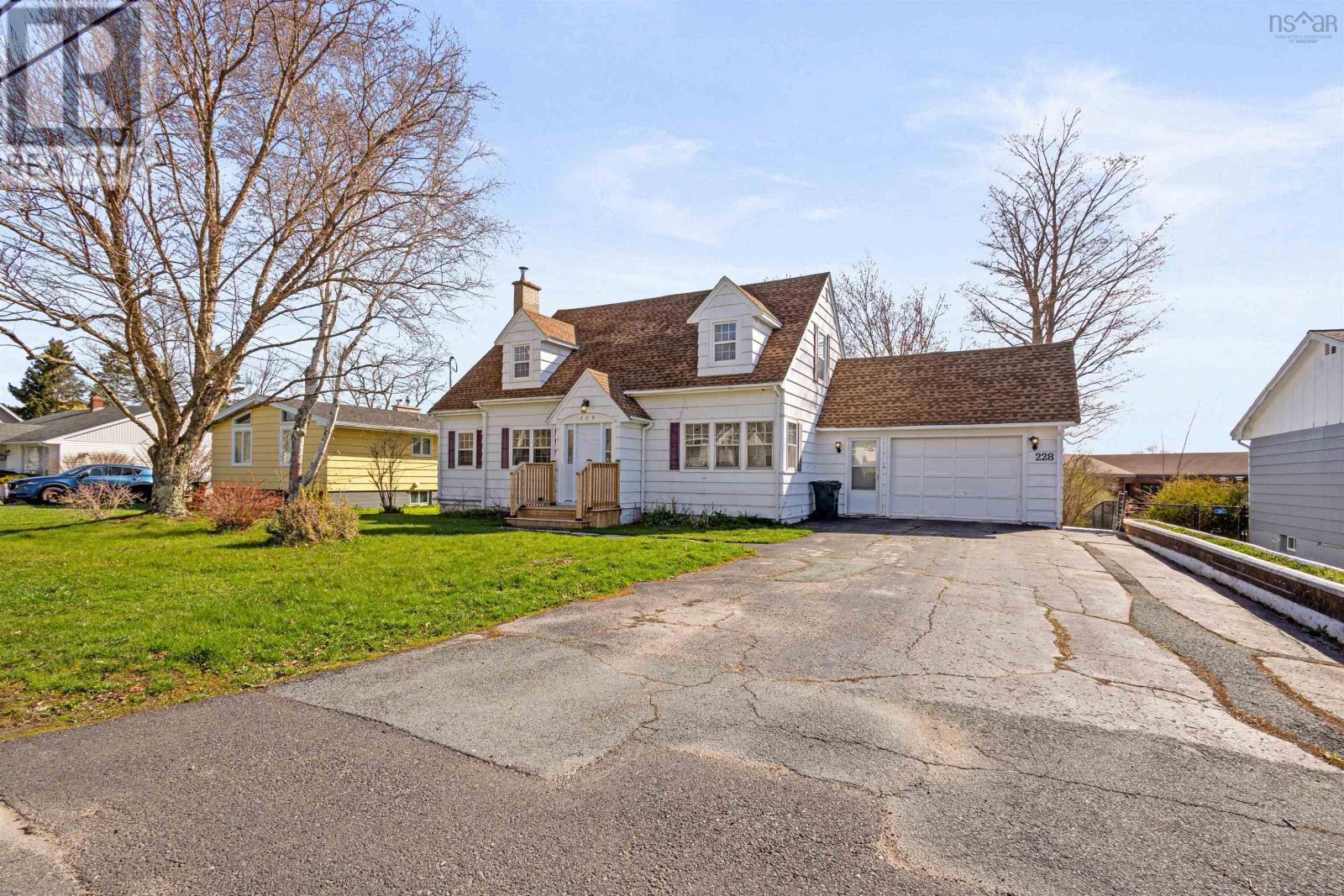 228 Tremain Crescent, Windsor, Nova Scotia  B0N 2T0 - Photo 2 - 202510334