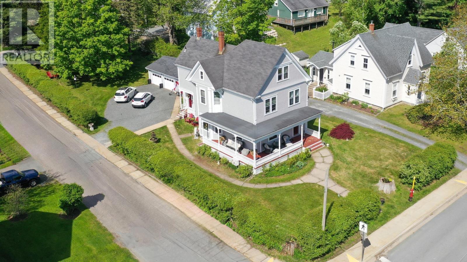 78 Pleasant Street, Mahone Bay, Nova Scotia  B0J 2E0 - Photo 2 - 202513201