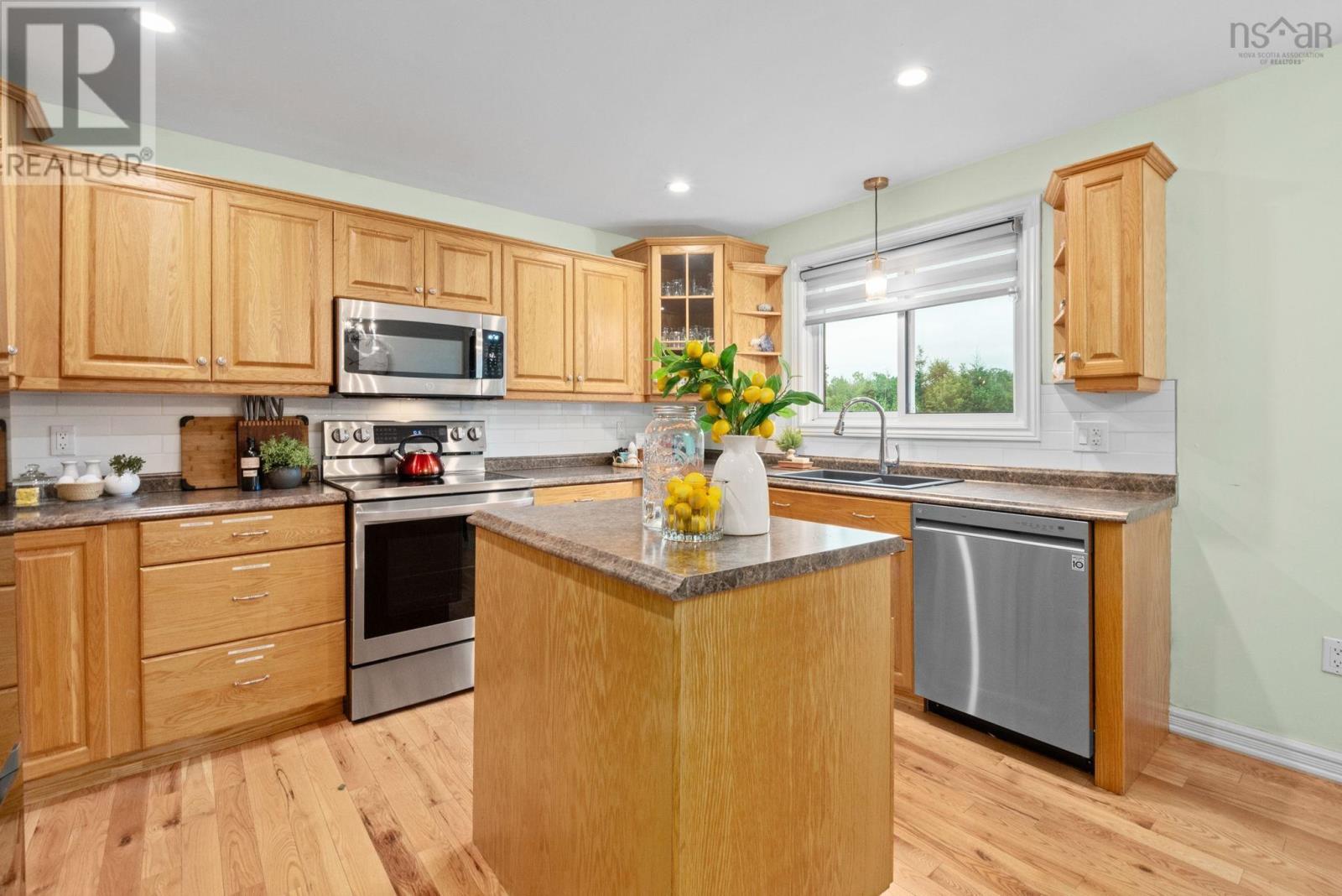 192 Gabriel Road, Falmouth, Nova Scotia  B0P 1L0 - Photo 7 - 202518308