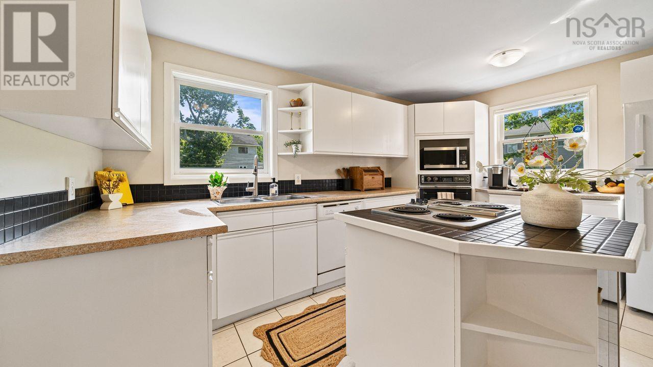 14 Hamshaw Drive, Halifax, Nova Scotia  B3M 2G8 - Photo 4 - 202518699