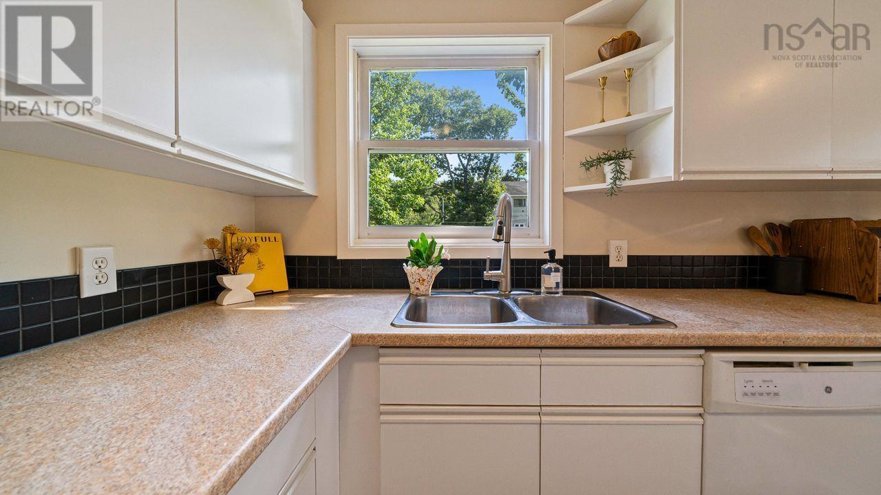 14 Hamshaw Drive, Halifax, Nova Scotia  B3M 2G8 - Photo 5 - 202518699