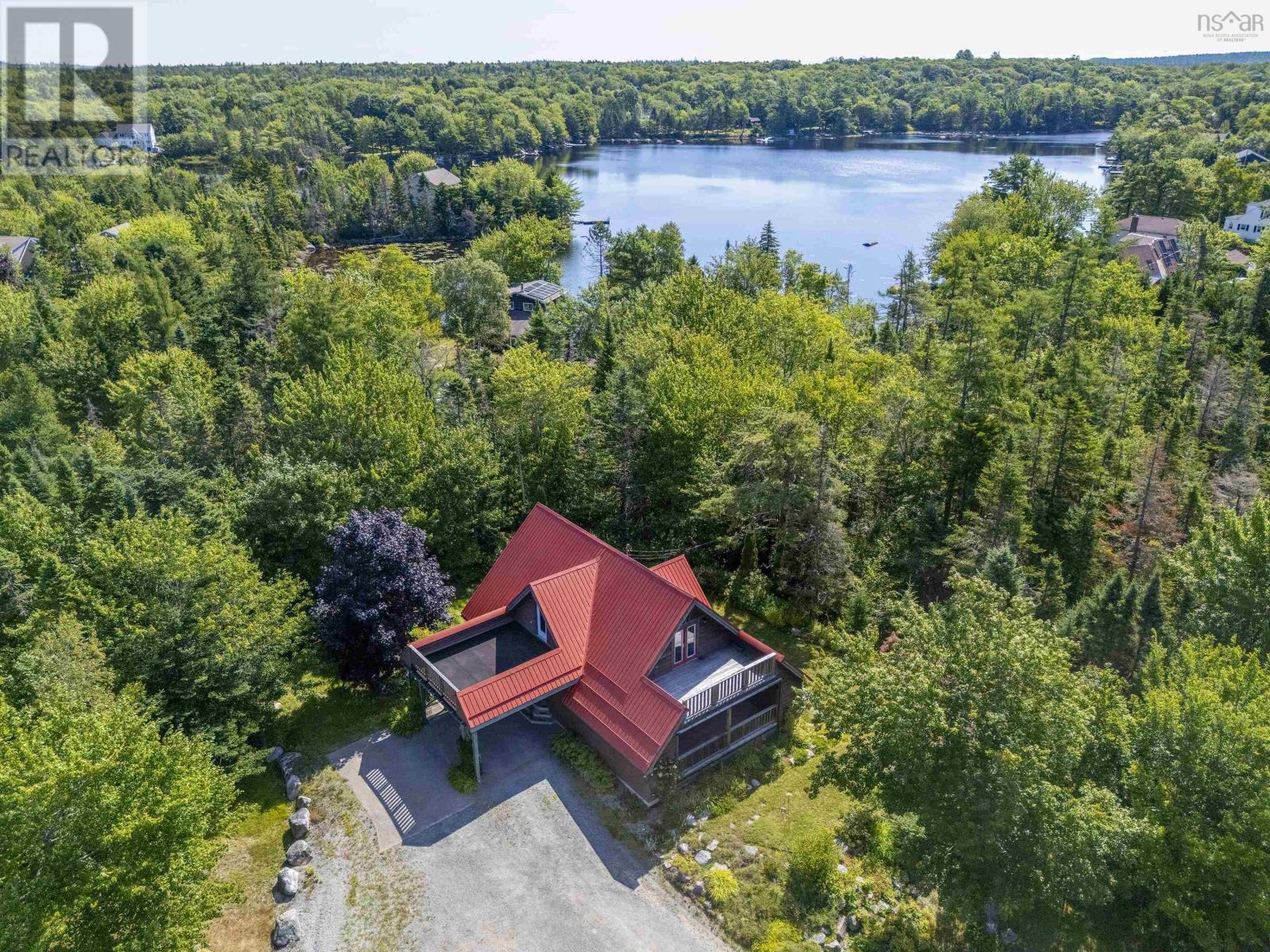 3641 St. Margarets Bay Road, Hubley, Nova Scotia  B3Z 1B7 - Photo 2 - 202520205