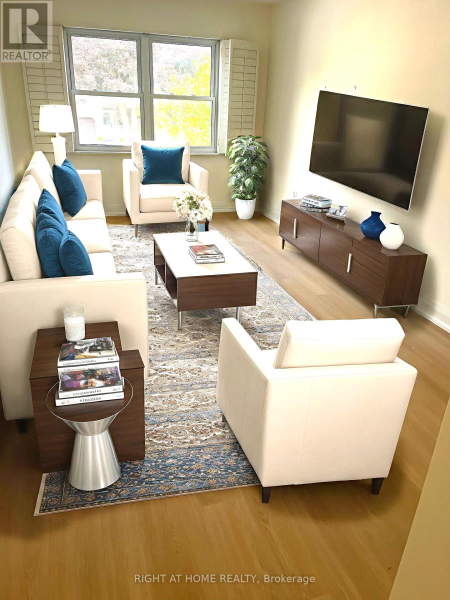 94 Reginald Crescent, Markham (Markham Village), Ontario  L3P 3T9 - Photo 9 - N12338721