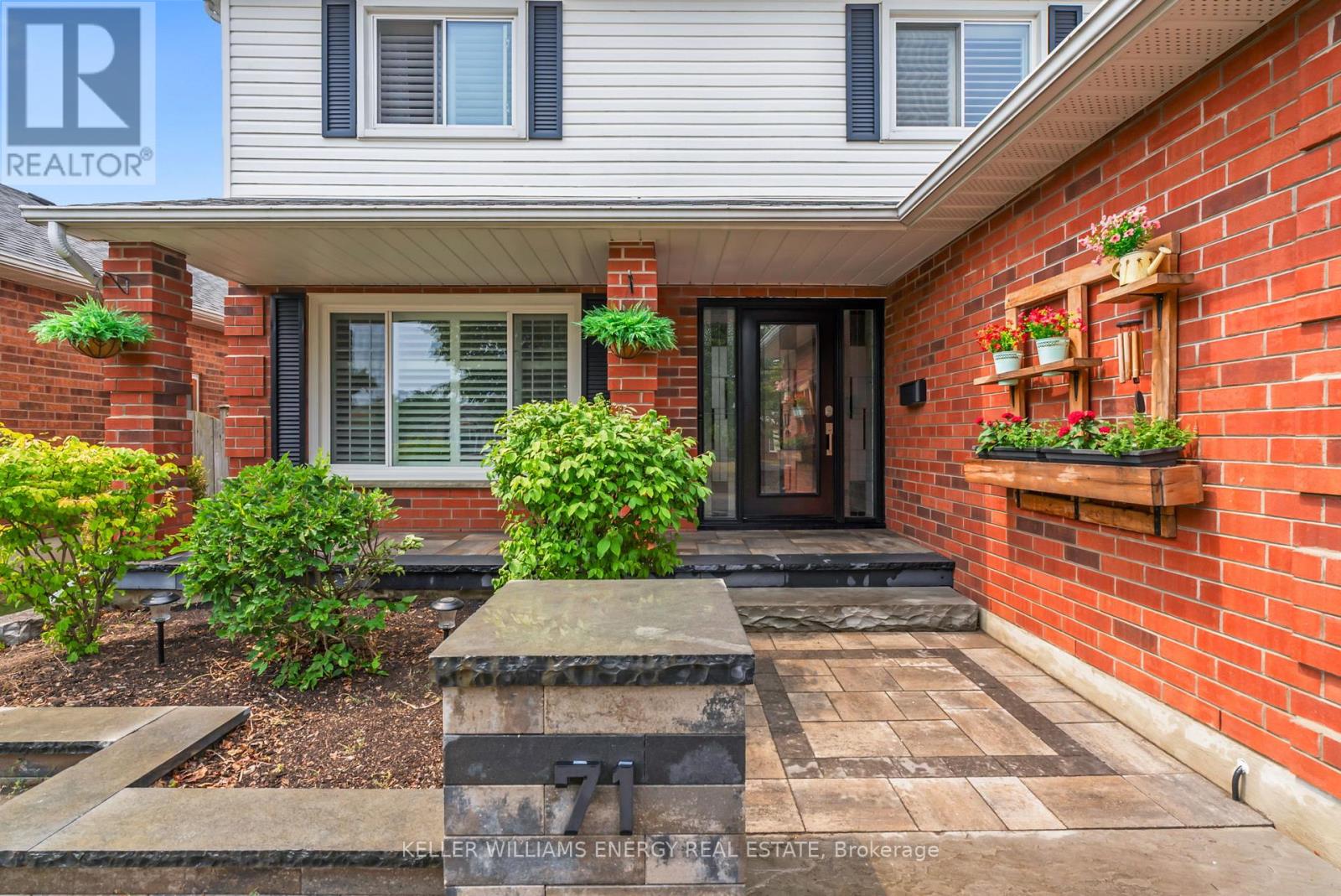 Property at 71 KINTYRE STREET image 3
