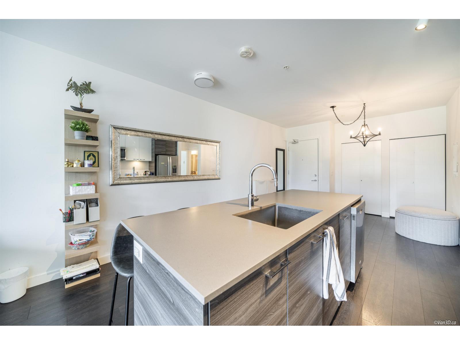 319 10581 140 Street, Surrey, British Columbia  V3T 0M7 - Photo 3 - R3036166