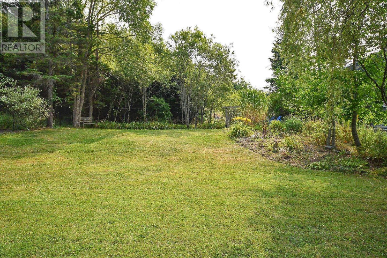 27 Dartmoor Crescent, Bedford, Nova Scotia  B4A 2K6 - Photo 32 - 202520251