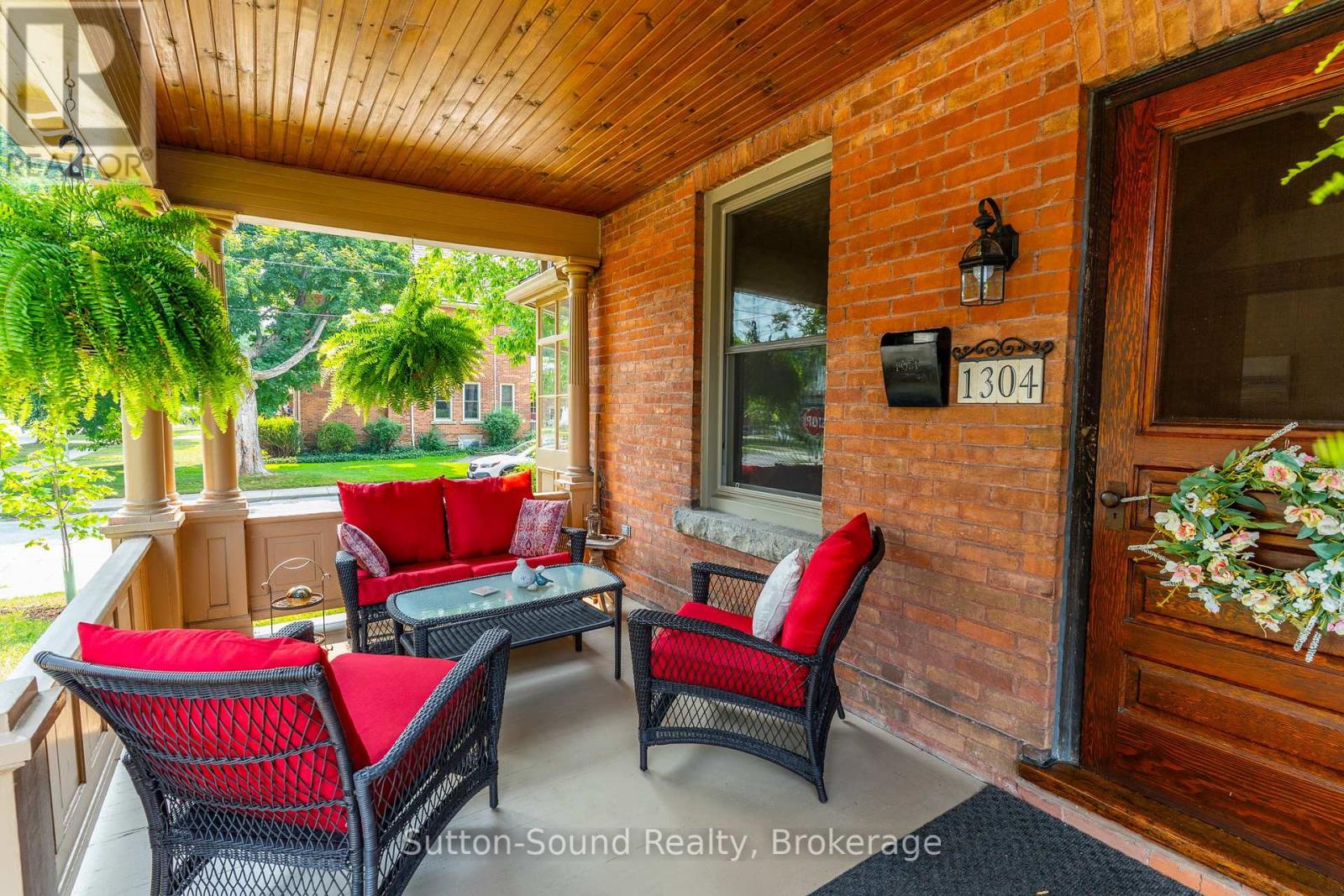 1304 4th Avenue W, Owen Sound, Ontario  N4K 4W8 - Photo 2 - X12338749