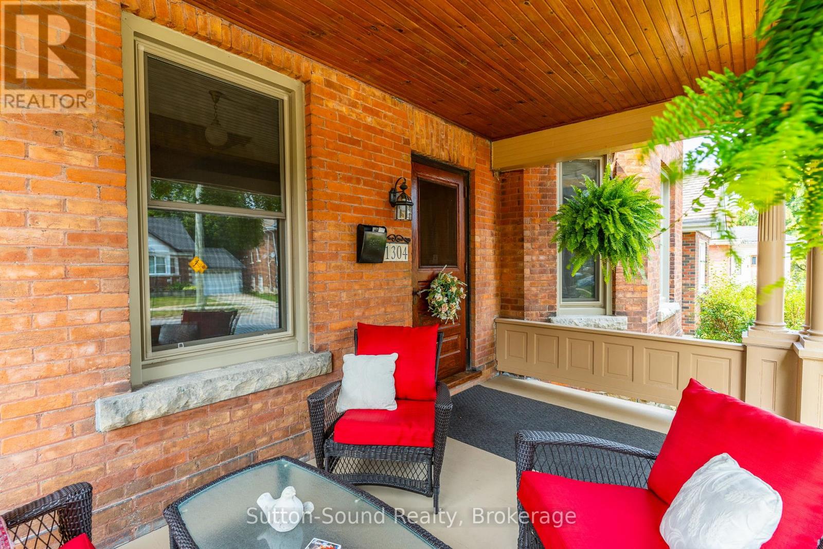 1304 4th Avenue W, Owen Sound, Ontario  N4K 4W8 - Photo 3 - X12338749