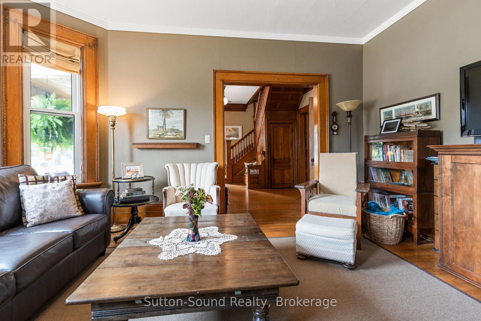 1304 4th Avenue W, Owen Sound, Ontario  N4K 4W8 - Photo 6 - X12338749