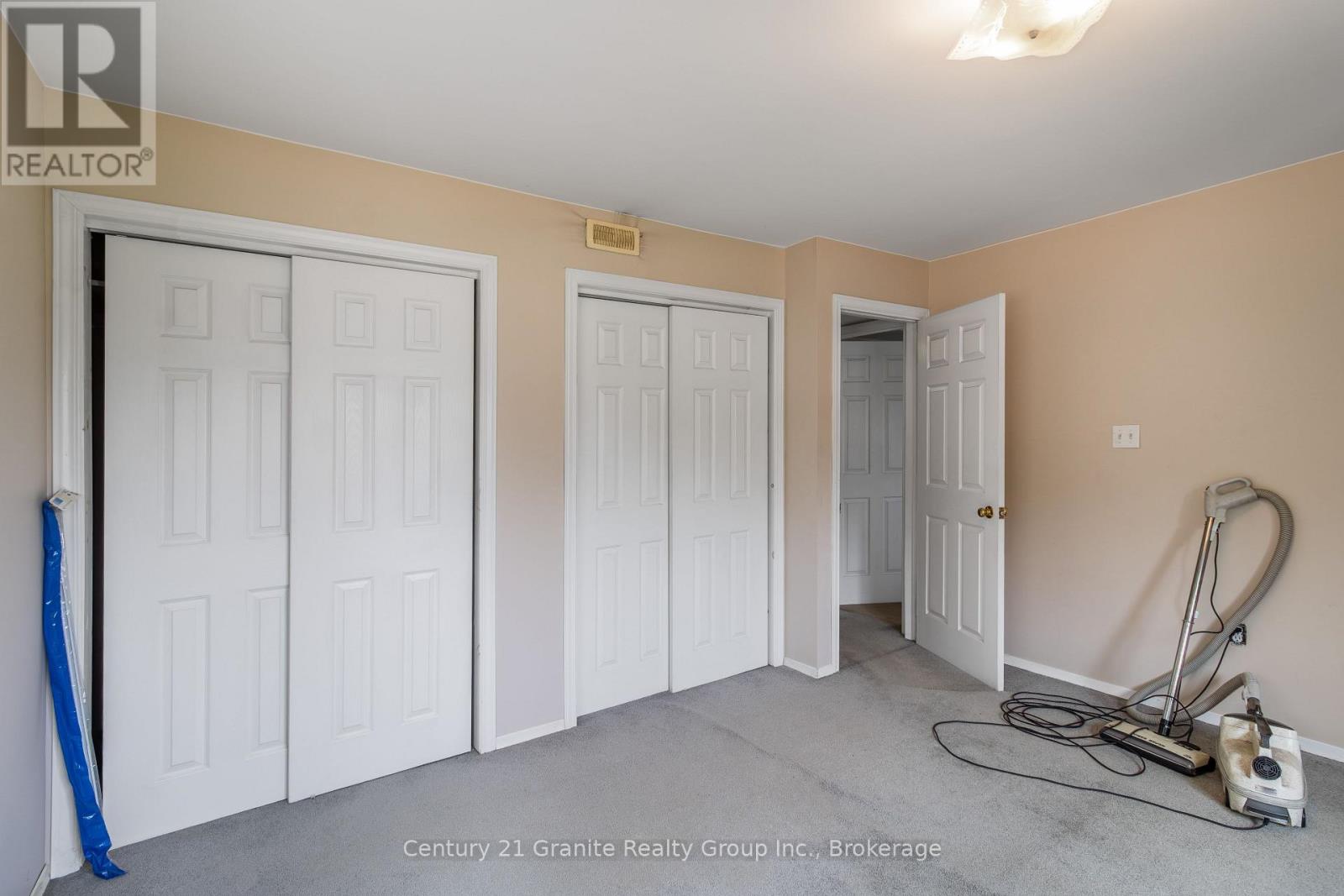42 Highland Street, Dysart Et Al, Ontario  K0M 1S0 - Photo 23 - X12338768