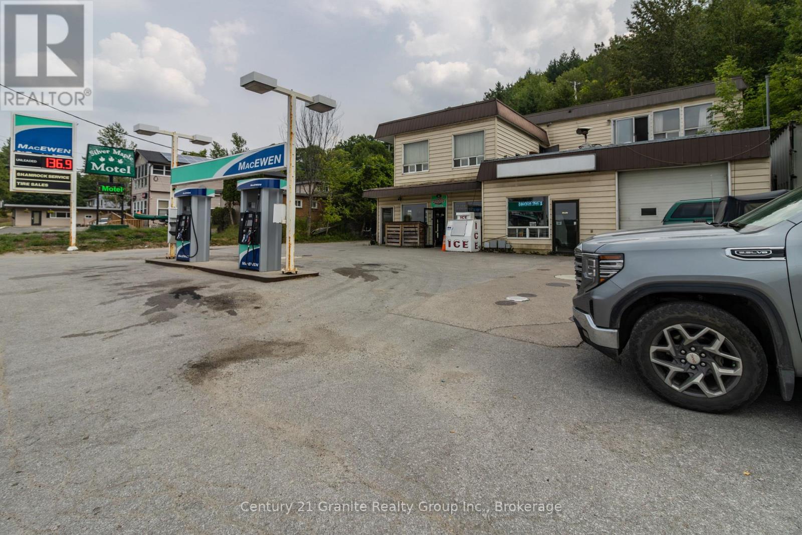 42 Highland Street, Dysart Et Al, Ontario  K0M 1S0 - Photo 25 - X12338768
